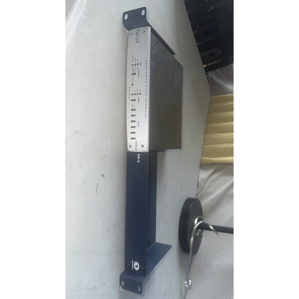 Lucid GENx6-96 Word/Super Clock‎ Generator without power supply